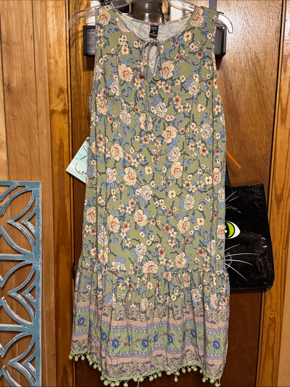 Emery Rose Floral Sleeveless Boho Dress in Sage Green